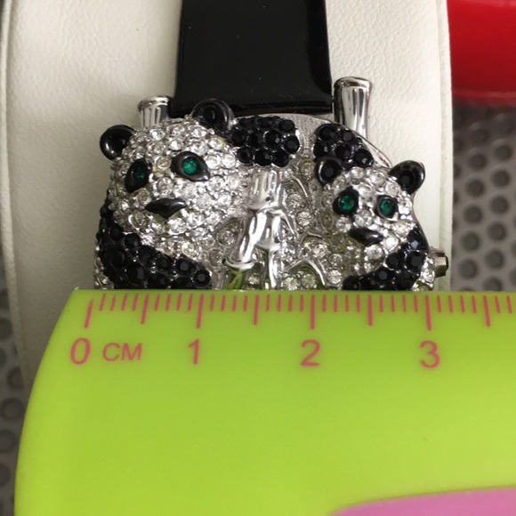 🖤Victoria Wieck Crystal panda 🐼 watch - Picture 12 of 17